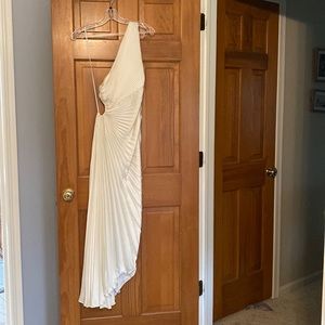 One strap shoulder dress